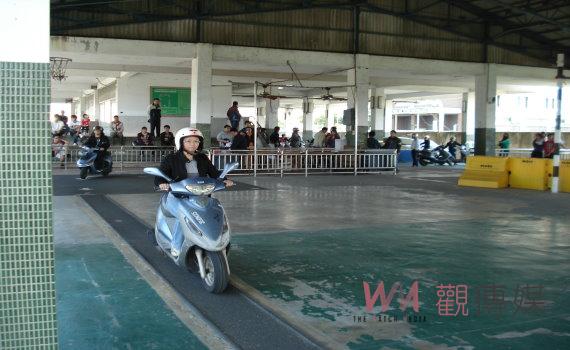 彰化縣環保局推「機車e定加碼送好禮」 鼓勵民眾參與淨零碳排政策