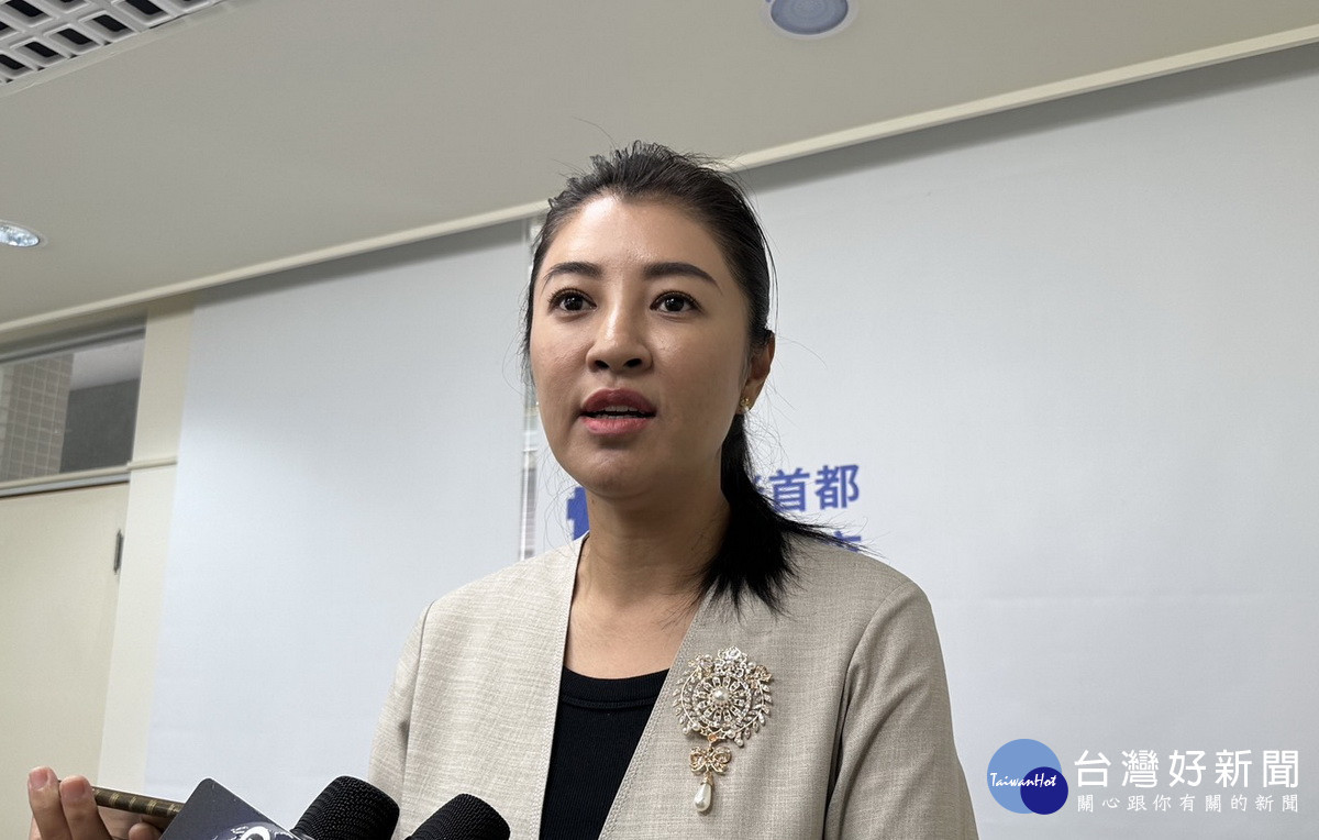 許縣長希望公所都提報盡量爭取中央補助。（記者扶小萍攝）