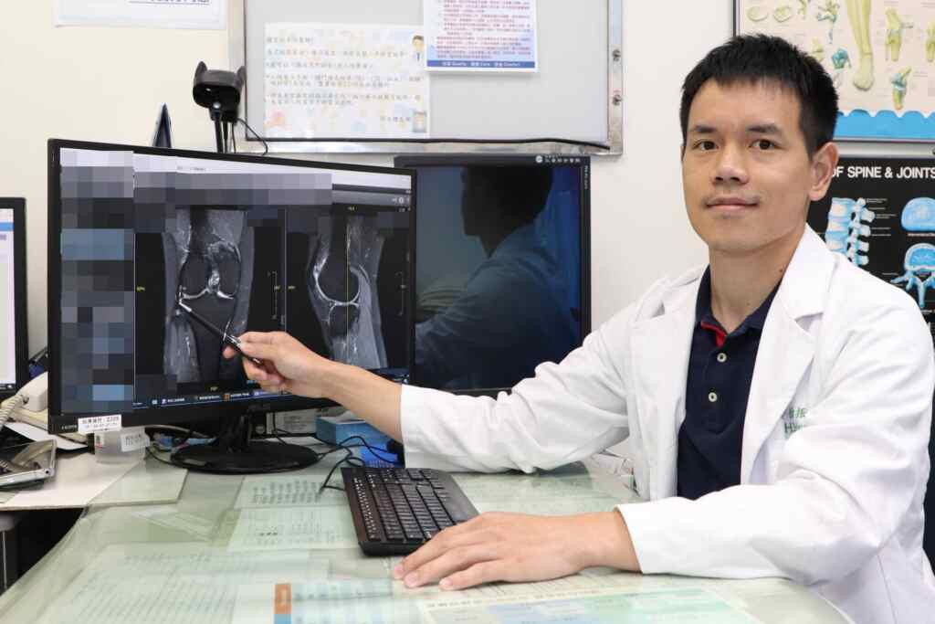 ▲仁愛長庚合作聯盟醫院運動醫學中心徐振恆醫師表示,病患接受的是「微創膝關節鏡輔助半月板修補手術」,在關節鏡輔助下,以高強度線材進行修補,將破裂的兩端進行縫合。(仁愛長庚醫院提供)