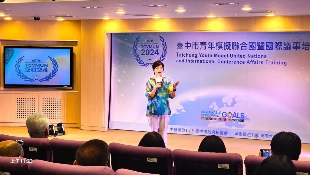 活動代言人詹怡宜表示，國際議題與我們息息相關，勉勵高中生培養開闊的視野、溝通能力以及持續向上的動力。（圖/陳惠玲攝影） 