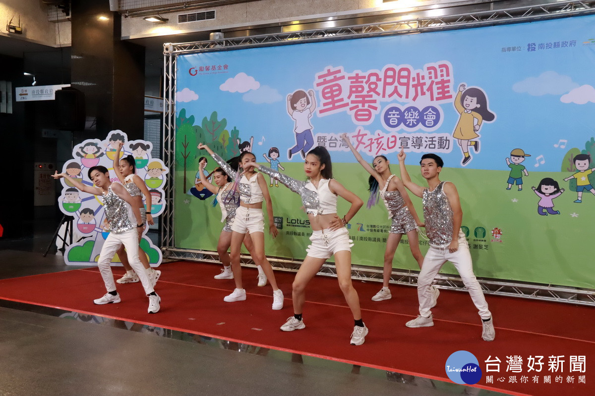 KD舞蹈學院帶來精采熱舞表演。(記者扶小萍攝)