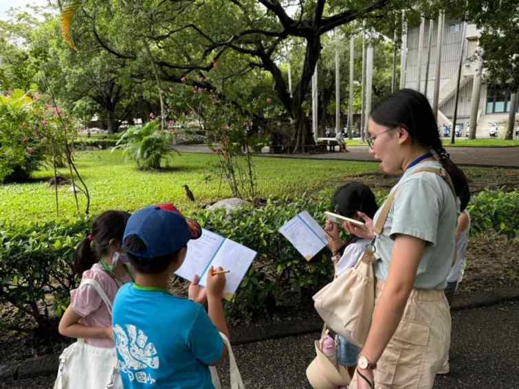 ▲ 《社會踏查》探訪週遭社區公園。 （記者廖妙茜翻攝）