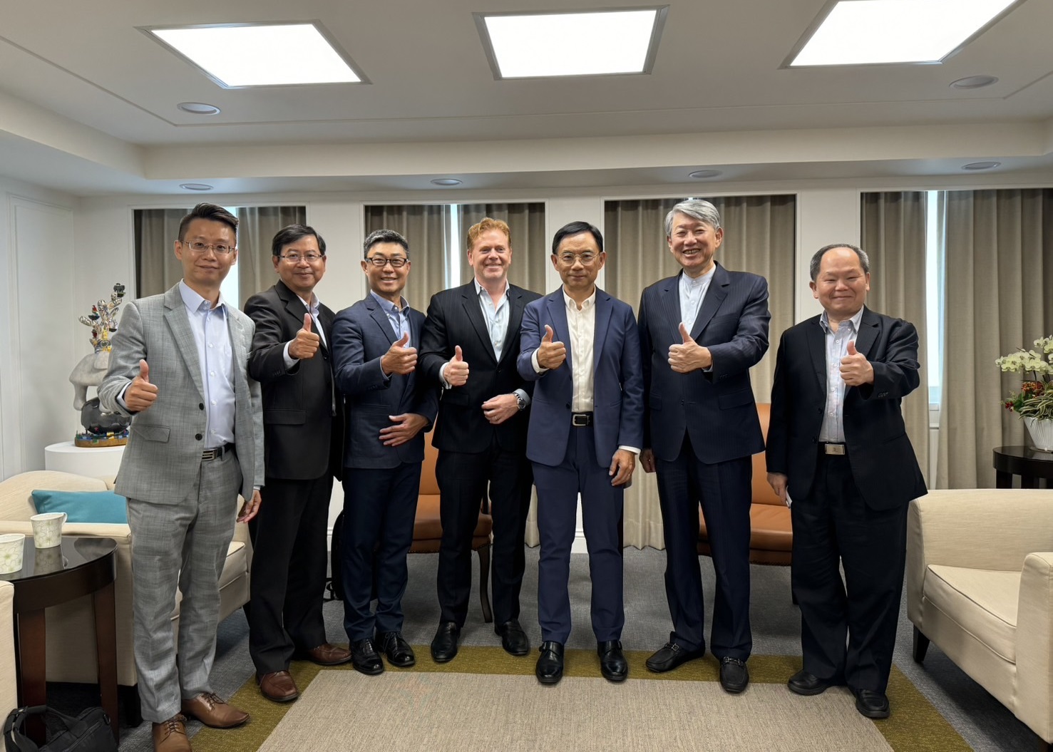 AMD拜會經長郭智輝 創新研發據點落腳高雄、台南!