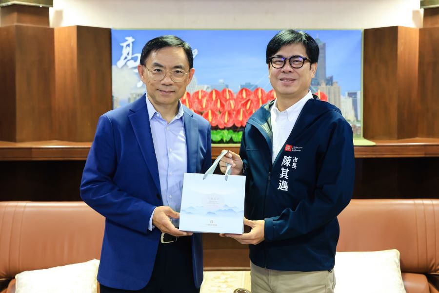 ▲市長允諾全力支持AMD在高雄設立研發中心(記者王雯玲翻攝)