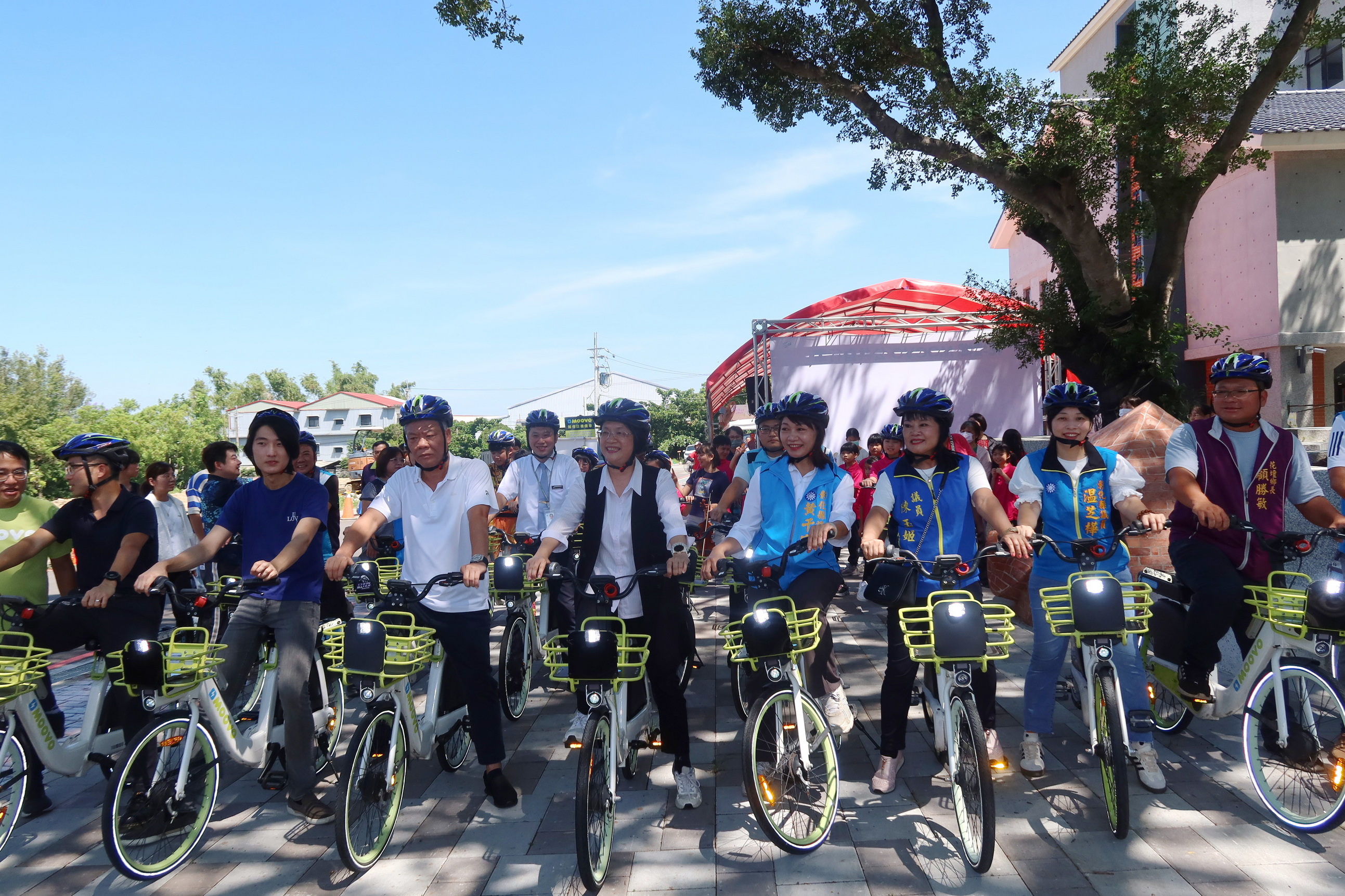 ▲彰化縣政府在花壇鄉藝文館舉行花壇鄉正式啟用MOOVO公共自行車啟動會，不僅節能減碳，又能讓民眾輕鬆到達觀光景點。（記者張溎壕攝）