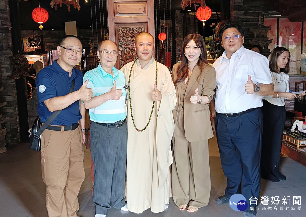 張善政參加宏願大千世界「與佛有約」 無國界祈安超薦報恩大法會