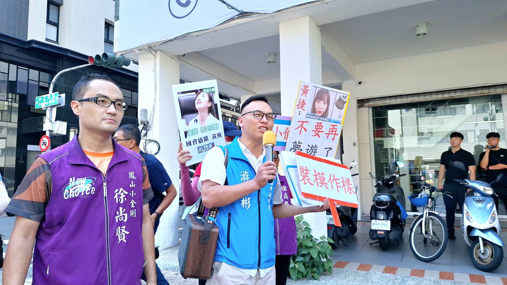 高雄立委第六選區罷捷行動升溫,罷免黃捷連署破千 高雄立委第六選區罷捷行動升溫,罷免黃捷連署破千