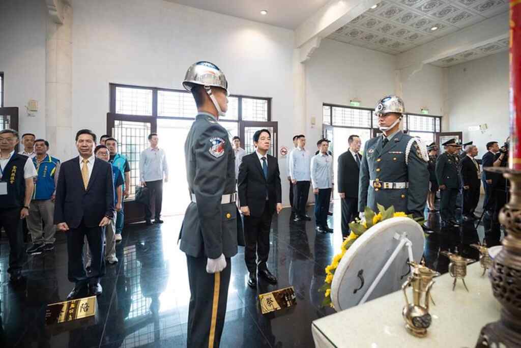 ▲今年是八二三戰役66週年,賴清德總統今天上午前往金門主持「八二三戰役勝利66週年追悼典禮」,並與參戰官兵及遺族午宴,盼未來大家持續傳承「八二三砲戰」精神,捍衛國家主權,維護國人的生命財產安全。(總統府提供)