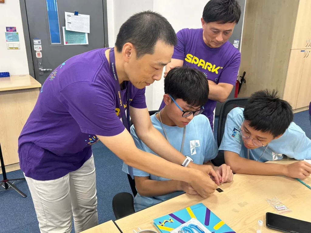台灣默克參訪,幫助同學們在人文和科學的領域打開新視野