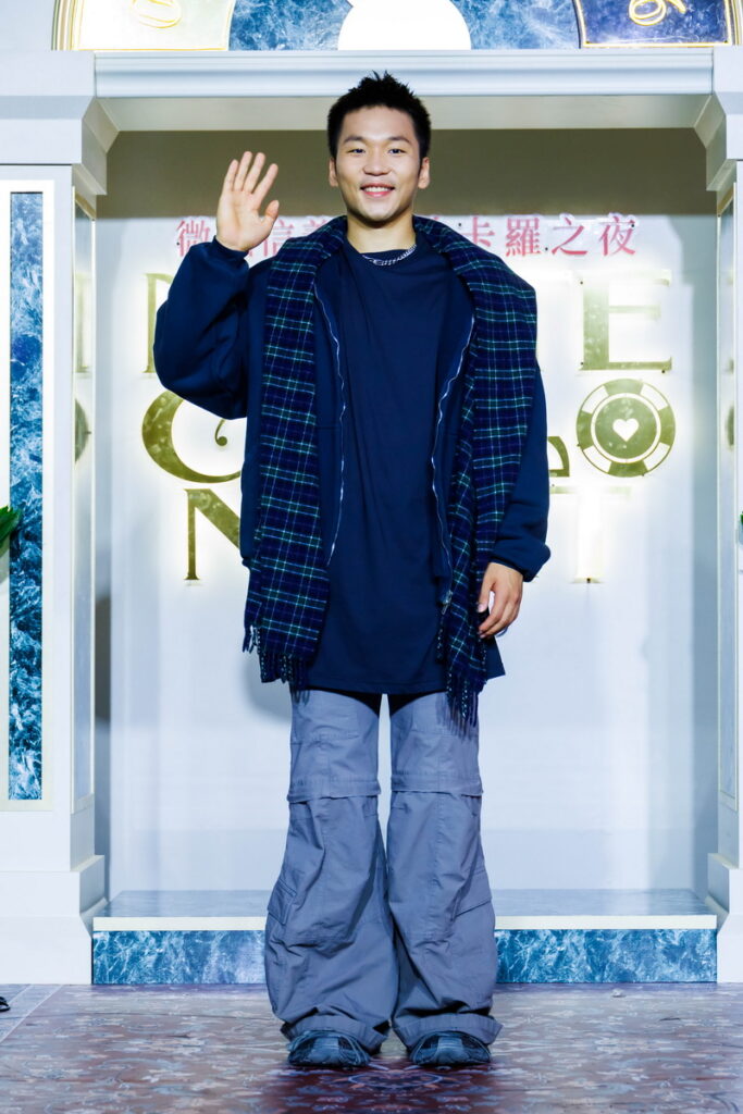 羽球雙打金牌李洋今日穿著 BALENCIAGA,結合時尚跟運動,完美詮釋 smart casual 風格。