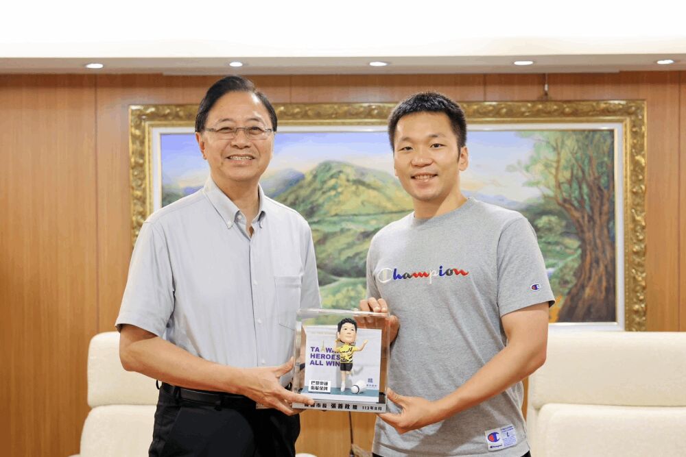 李洋副教授上工 拜會張善政共推桃市羽球培訓 227 照片來源:桃園市政府