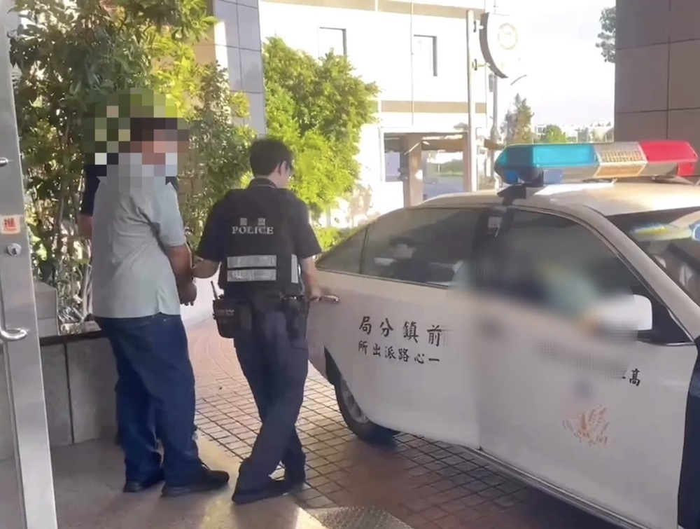 誤信網路假投資名人 7旬婦被騙10萬元警誘逮33歲車手 224 cnews204240823a14