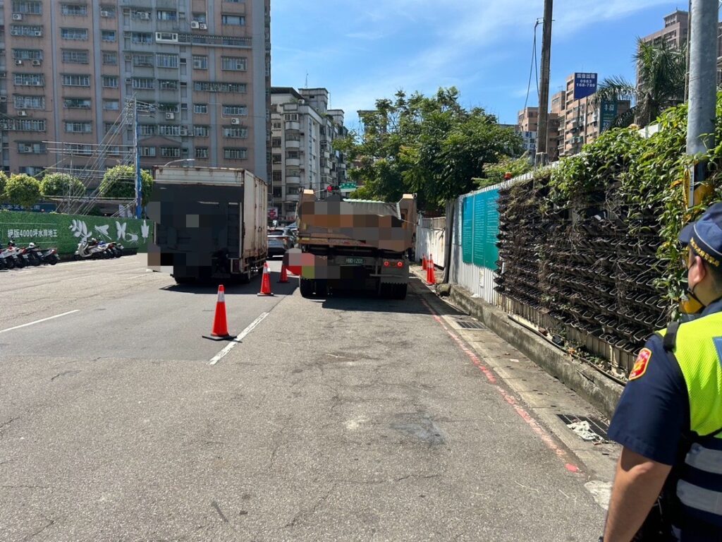 中和警強力取締大型車 保護用路人安全