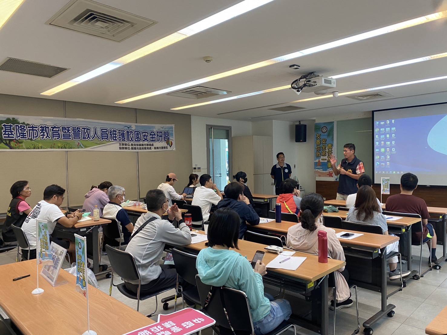 研習課程講座。(記者薛秀蓮翻攝)