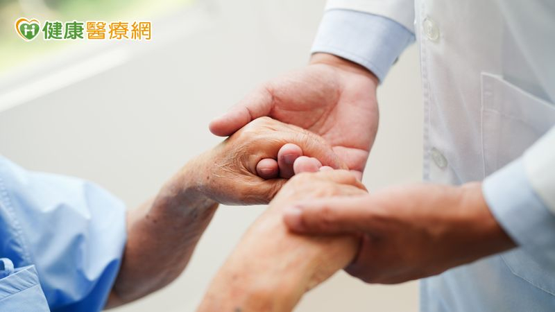 打擊癌症!健保新規範擴大給付 逾3,000癌友受惠