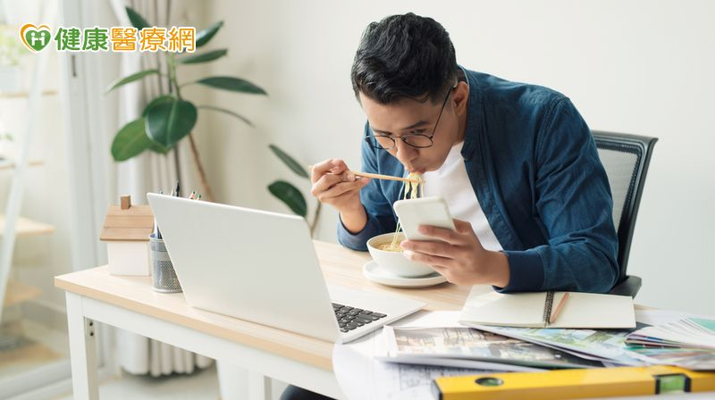 不忌口罹「高血脂」藥物+運動效果有限! 醫這樣治療得緩解