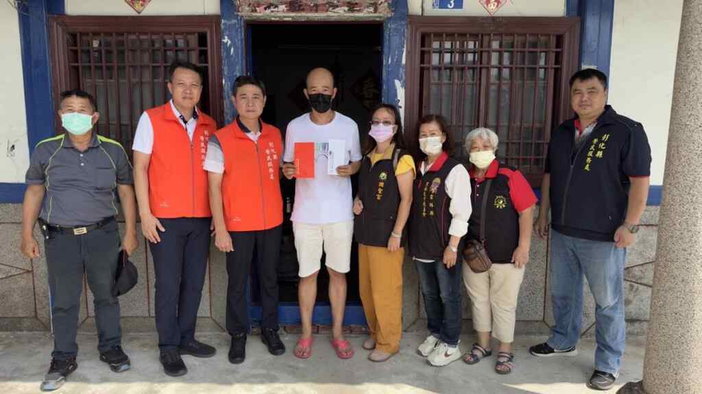 ▲彰化榮服處結合地方社福團體關懷傷病榮民。(記者林明佑翻攝)