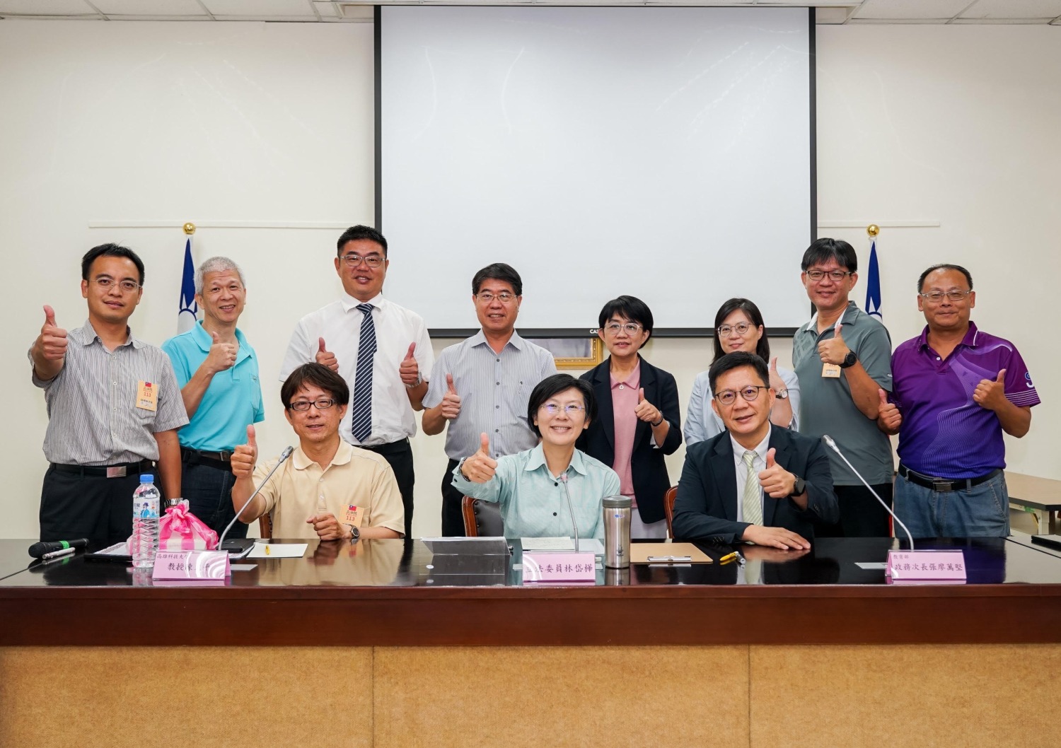 民進黨立委林岱樺與高雄科技大學教授陳文平共同提出一項創新的高中職人才紮根培育計畫。(圖/林岱樺國會辦公室)