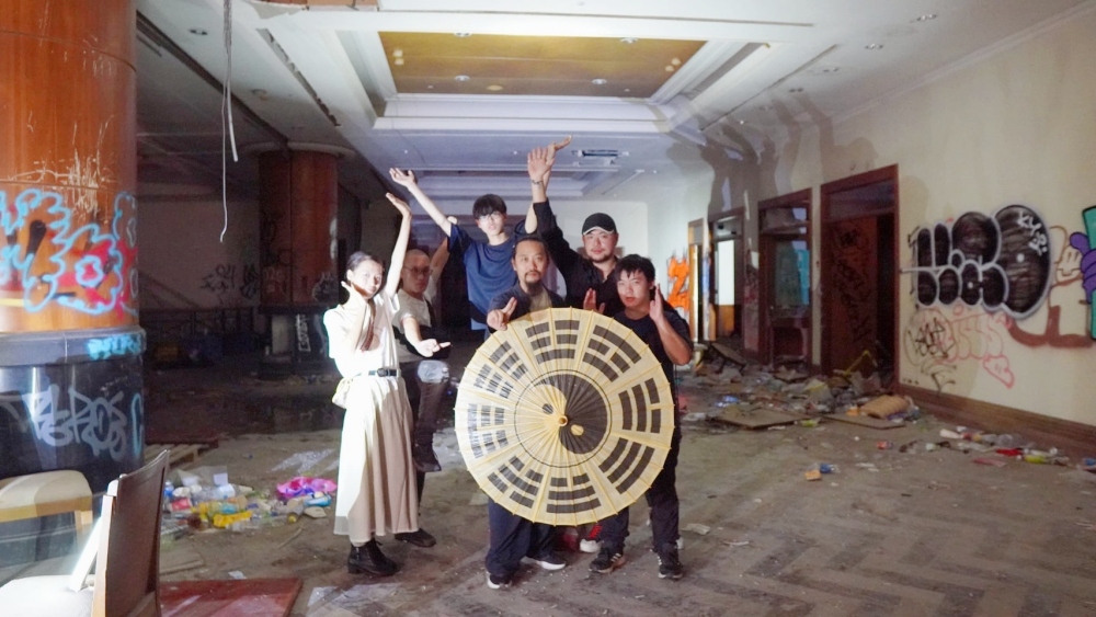 香港驅魔大師陳法齊鬼月來台靈探，驚見民眾水鬼上身做驅魔。(圖/陳法齊提供)