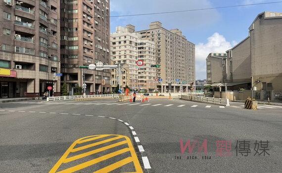 桃園鐵路地下化施工平鎮環南路地下道封閉 請用路人改道行駛