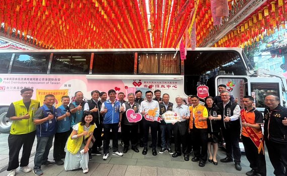 中市糕餅商業公會舉辦捐血送月餅 幸福餅香永流傳
