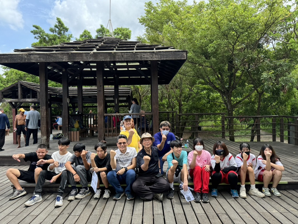 漾新聞|「在地人當知在地事!」立德國中新生半屏山健行體驗不一樣的「入學禮」