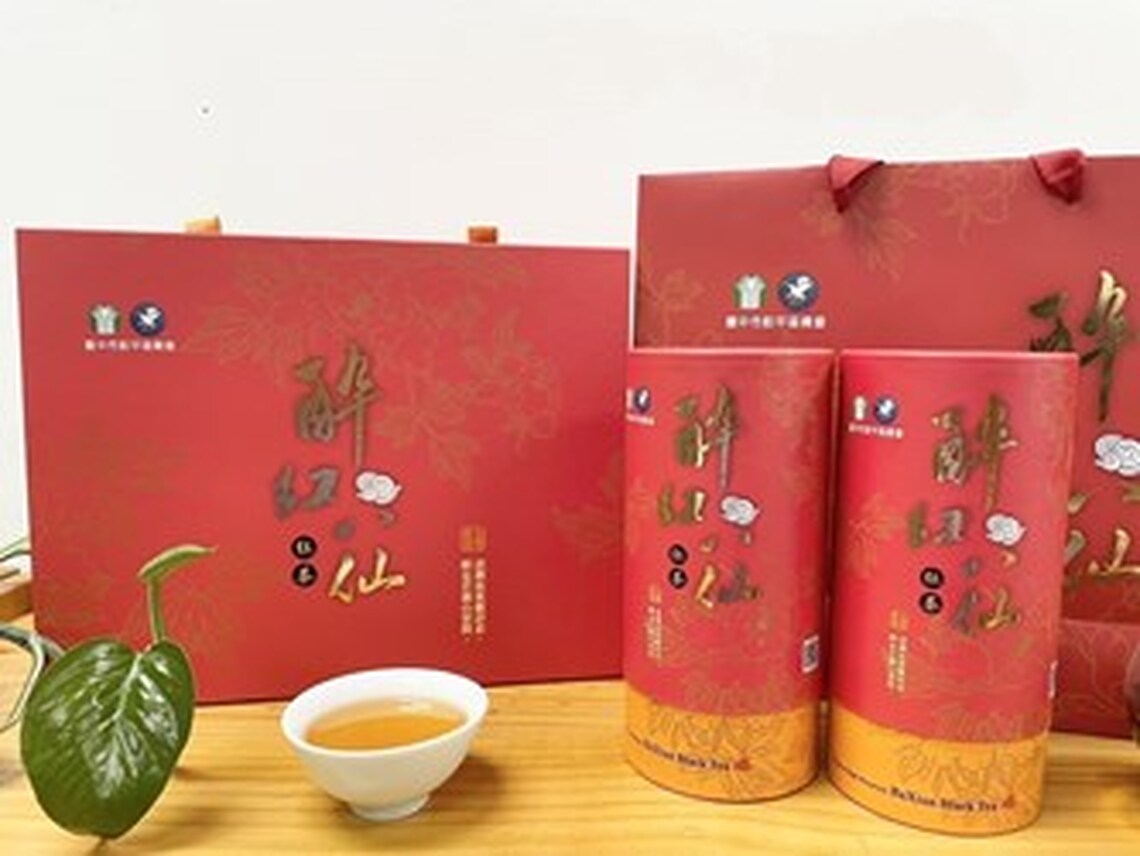 月光「醉」美 台中農業局首推中秋好禮型錄