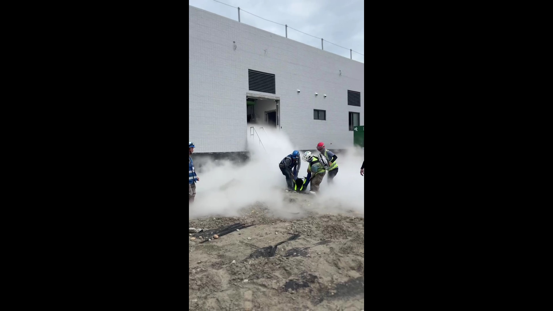 ▲彰濱海龍離岸風電域降壓站月20日傳出疑誤觸鋼瓶造成二氧化碳外洩事件，有4人命危送醫。（資料照）
