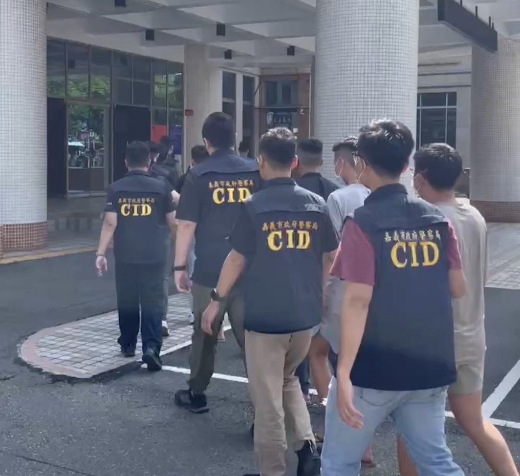 叫傳播起口角 網路嗆聲演變街頭鬥毆 警逮13人送辦