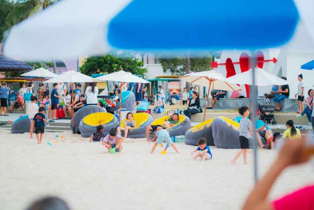 2024東石海之夏,將在本周六8月31日回歸,活動邀請多位藝人帶來精彩表演,以及壓軸登場的12分鐘海上煙火秀,當日下午1點舉辦「嘉香好覓」美食市集,現場還有限定行動拍貼車以及全台唯一的蚵仔雞蛋糕