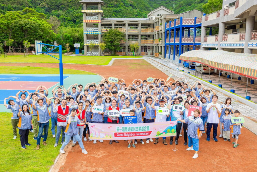 好鄰居基金會透過「閱讀勵學」協助羅浮國小推動閱讀，今年攜手統一超商、博客來啟動「羅浮國小圖書館整理計畫」完成圖書館整理，落實鄰里共好，提升鄉鎮閱讀環境
