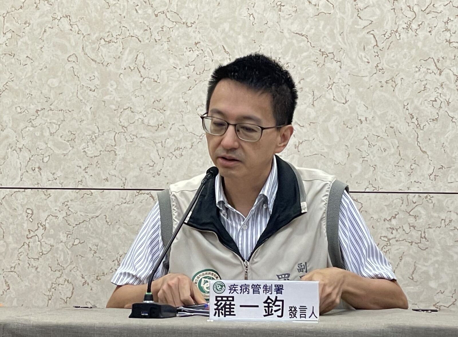 開學「腸病毒+腹瀉」夾擊！14萬人或燒或拉 羅一鈞：一路燒到9月底 221