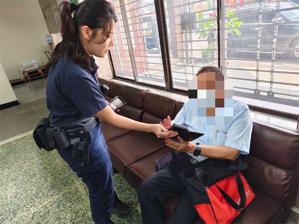 假冒抖音總部搞投資 警銀聯手阻詐600萬元 230 cnews204240827a14