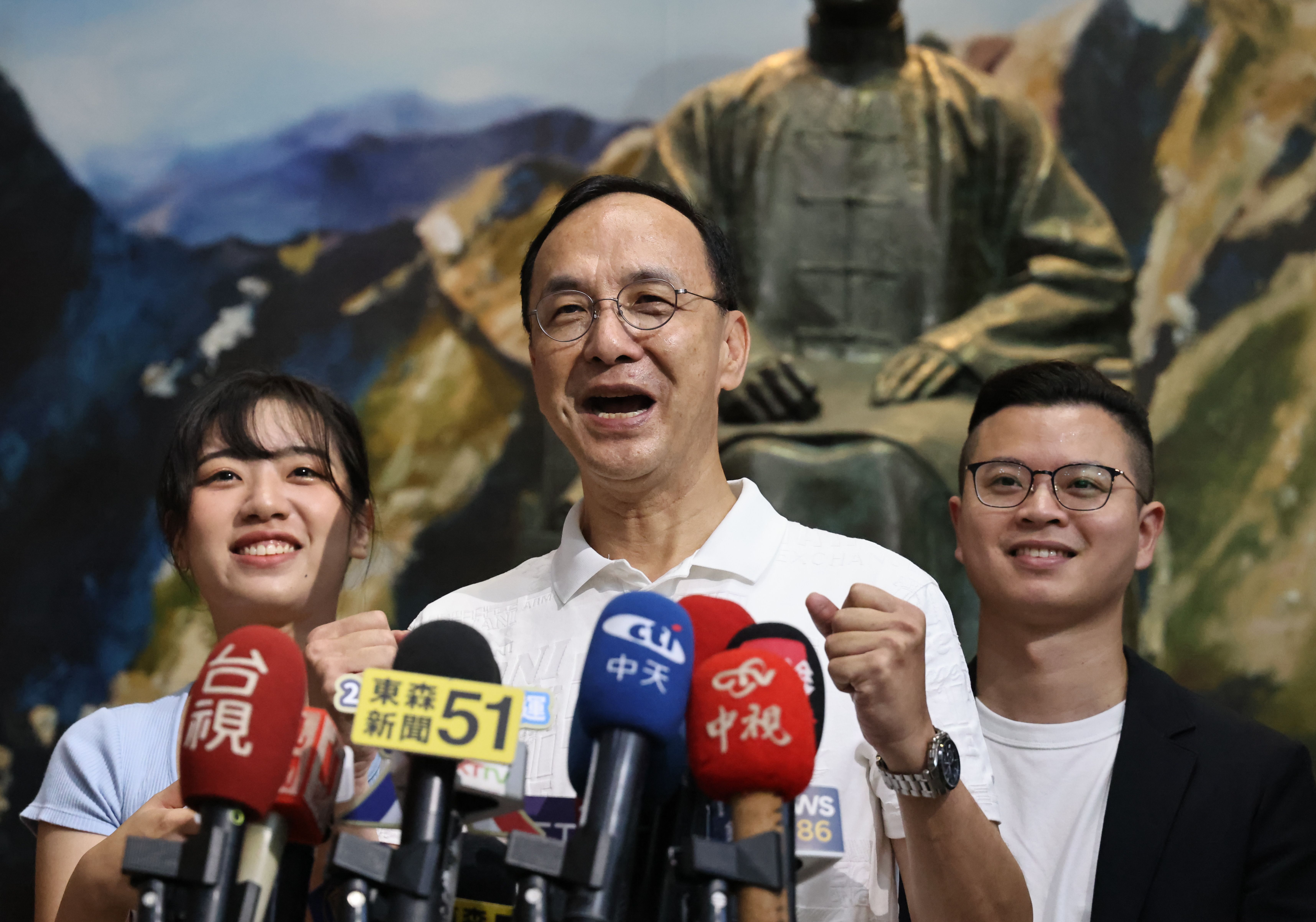 民進黨立委建議,民眾黨可找擁有會計博士的國民黨主席朱立倫(圖)協助查證,不過國民黨發言人楊智伃表示,朱主席黨務工作非常忙碌,沒有時間。資料照片/林啟弘攝