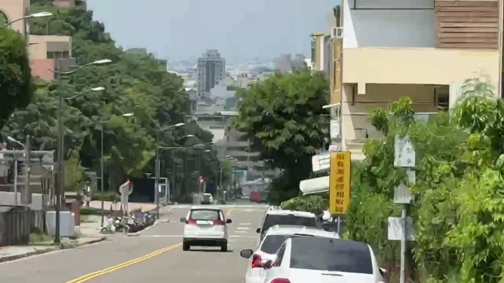 ▲2024年跑攤藝術季，今年的主題圍繞「家」，12位來自不同領域的藝術家，從凝聚到發散，透過藝術重新探索這片土地。（記者張溎壕攝）