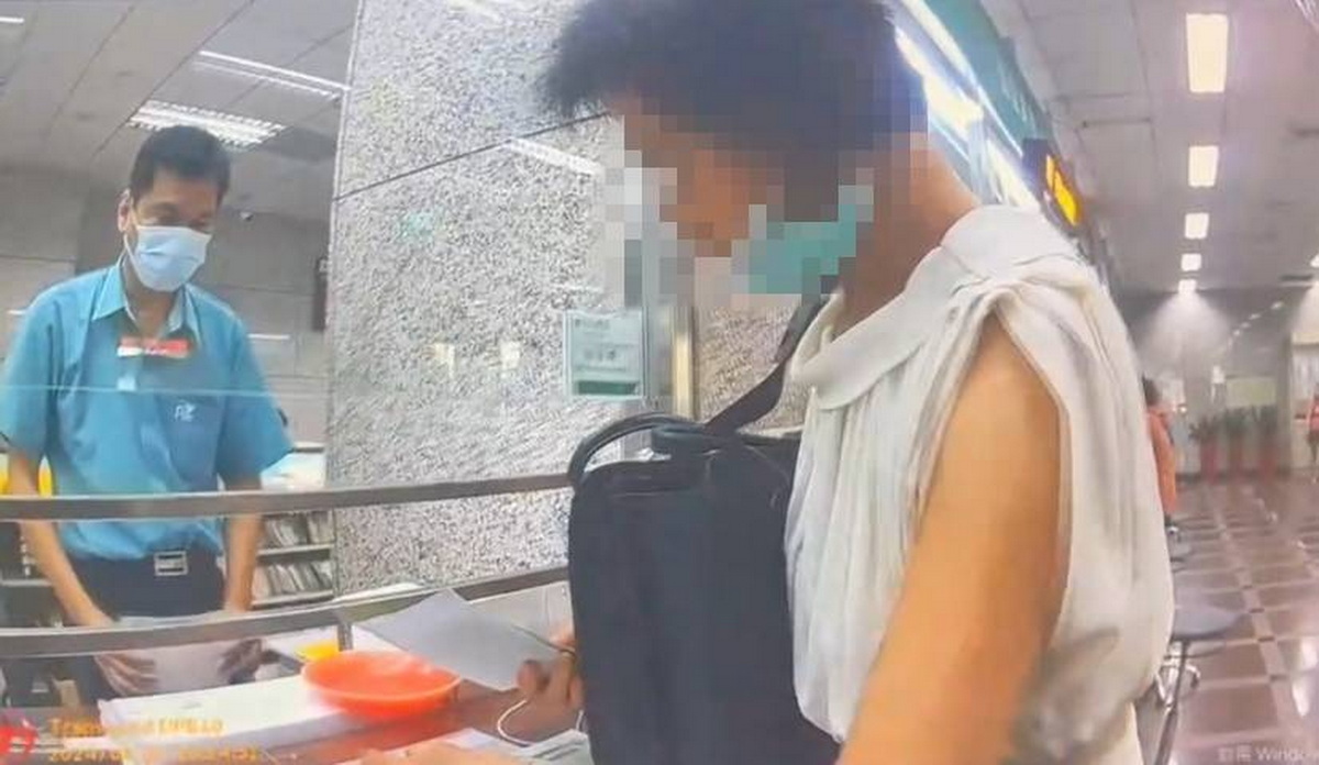 ▲一對老夫妻在彰化縣芳苑警分局原斗派出所門口吵架，被警方當場戳破是詐騙老哏。（警方提供）
