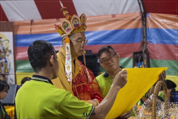昭告十方聚斗美,王爺慈悲度眾生/斗美三王府提供
