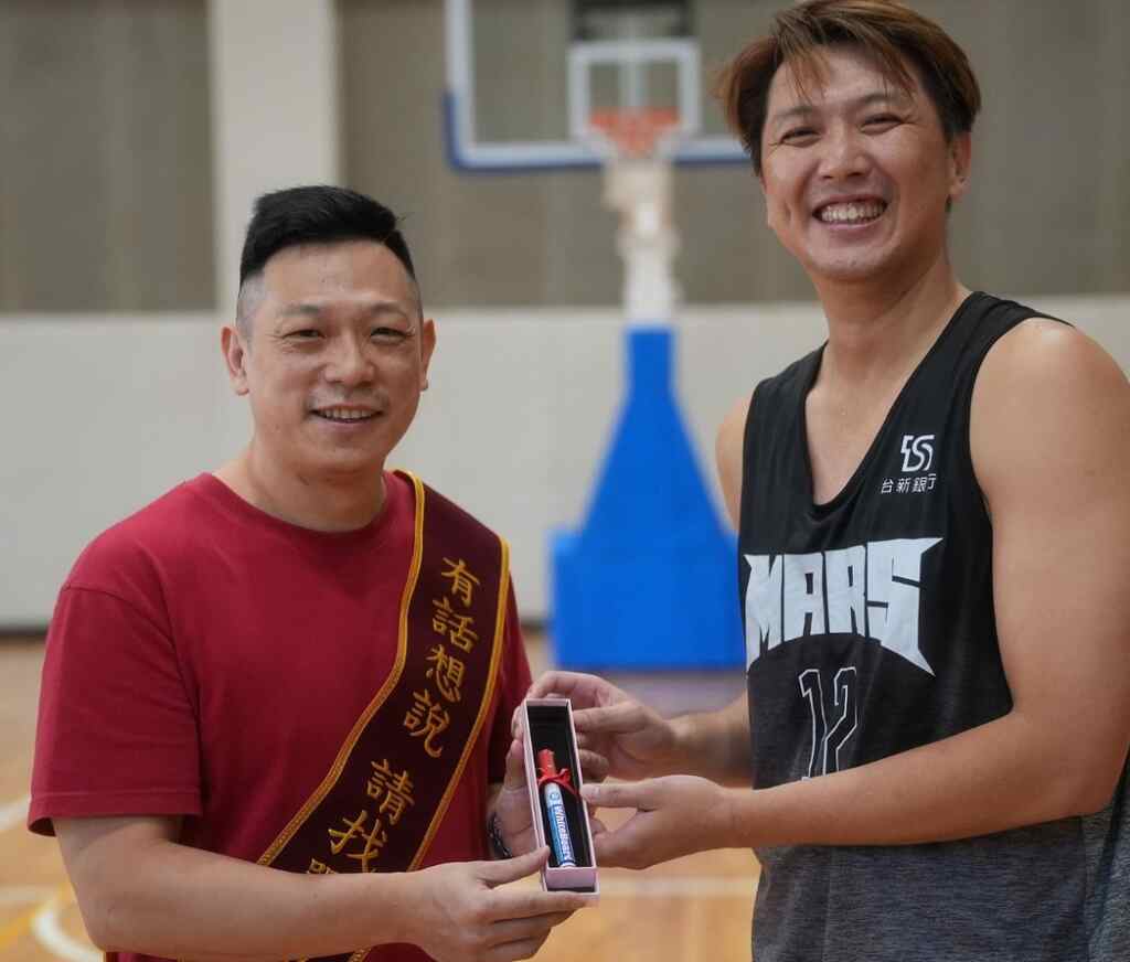 獃哥正式晉升總教練,目標是TP大聯盟總冠軍。