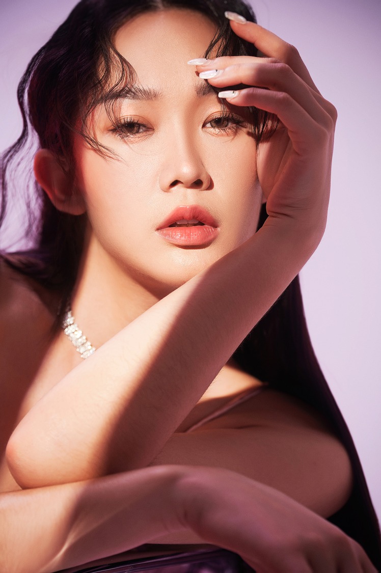 在作品中融入個人的審美風格,這種小小的變化成為二三室攝影棚的一大特色,充分展現出創辦人對攝影的熱情與創新。(圖/二三室提供)