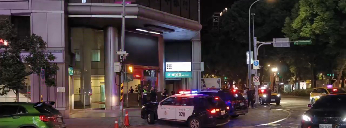 警方獲報後火速到場。(圖/讀者提供)