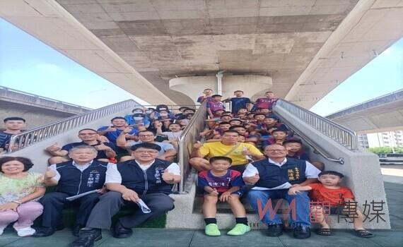 親子休閒最愛!清水區中清路橋下喜見「恐龍」溜滑梯 中市議長張清照爭取完善設備