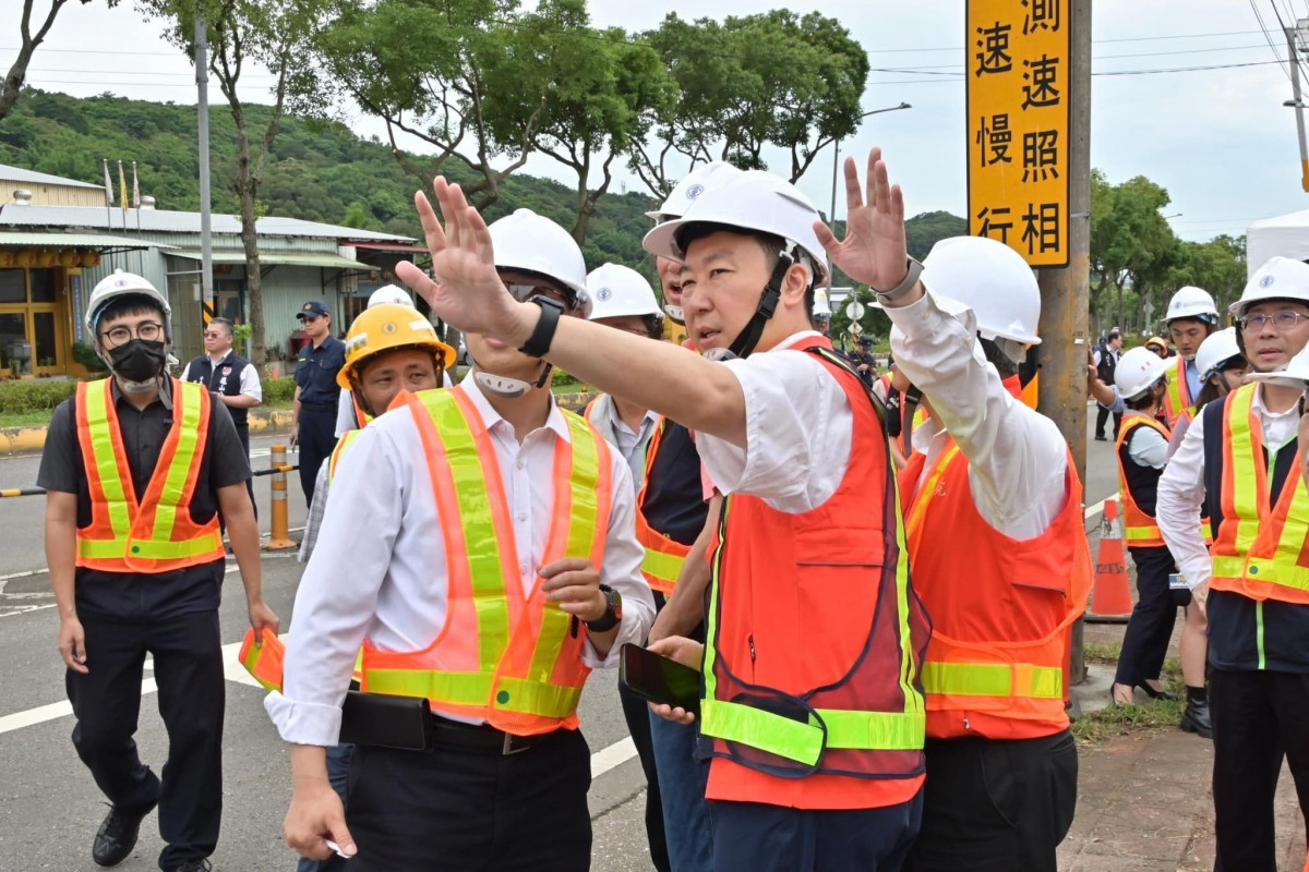 準新任交通部長陳世凱（中）。（圖／翻攝自卓榮泰Facebook）
