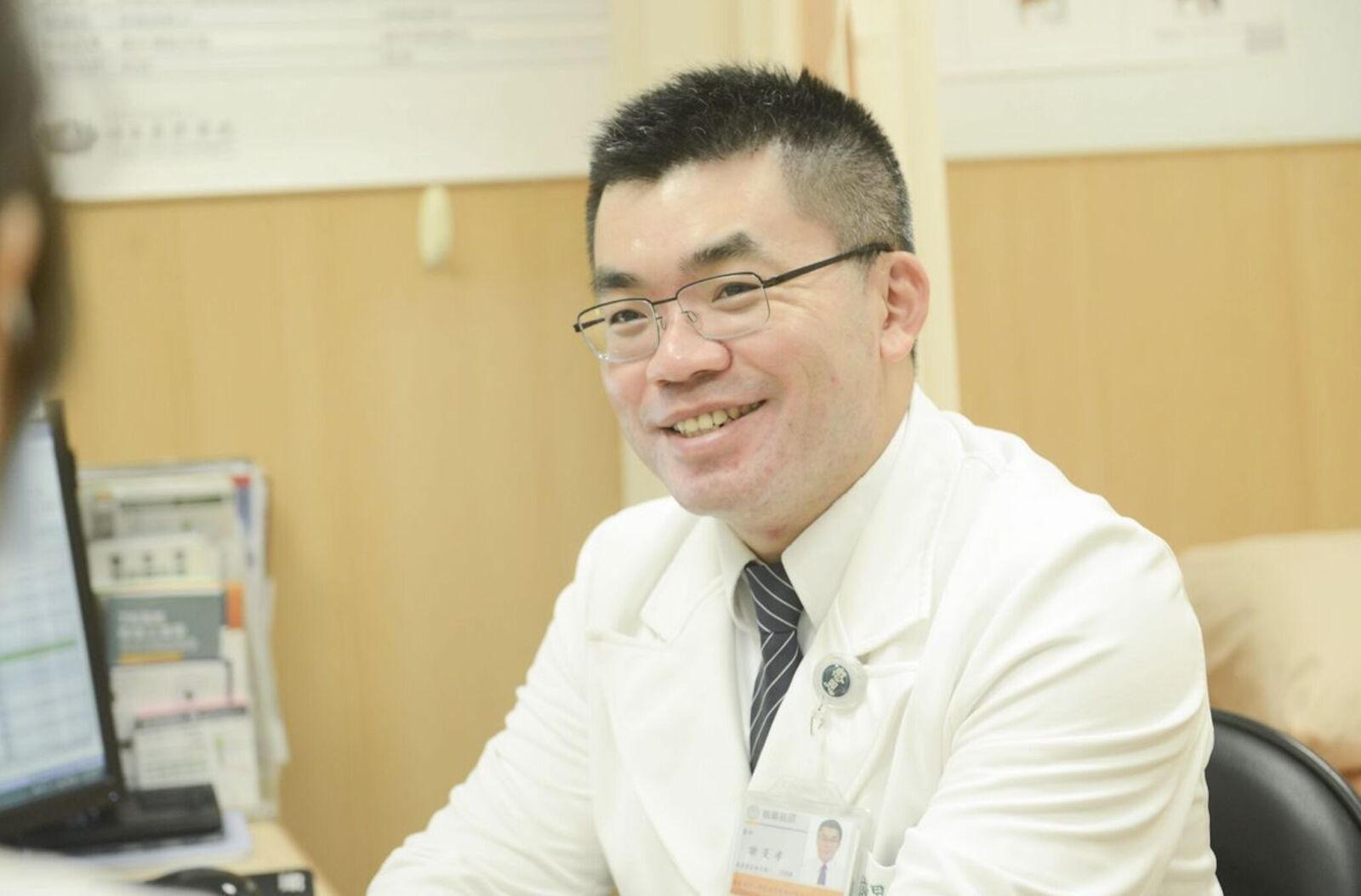 一吃完東西「嘴巴狂噴臭氣」 少見!竟是食道憩室卡滿食物殘渣 232 一吃完東西「嘴巴狂噴臭氣」 少見!竟是食道憩室卡滿食物殘渣 231