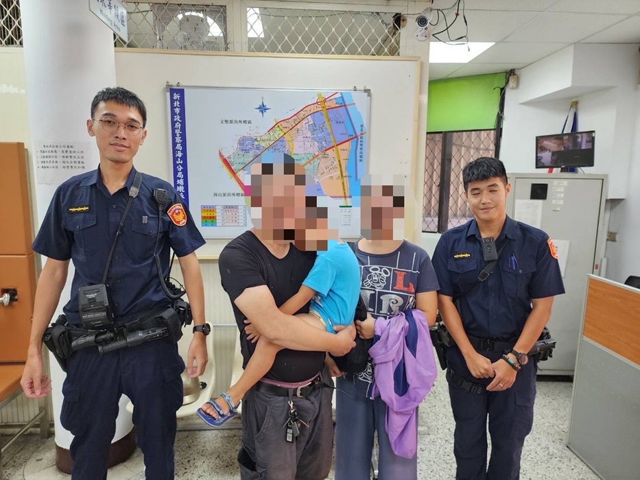 男童貪玩迷路 海山警溫馨貼文助返家 222 248240829a02