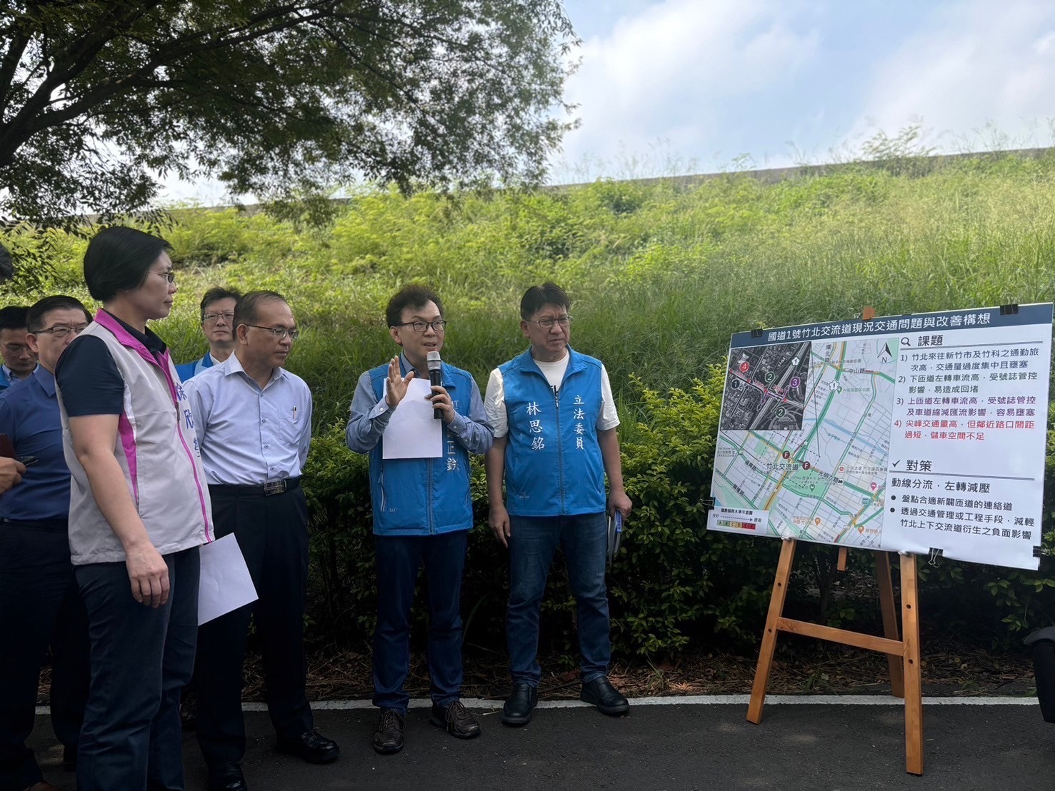 立委鄭正鈐要求交通部積極改善大新竹地區交通壅塞問題。(圖/記者林照東翻攝)