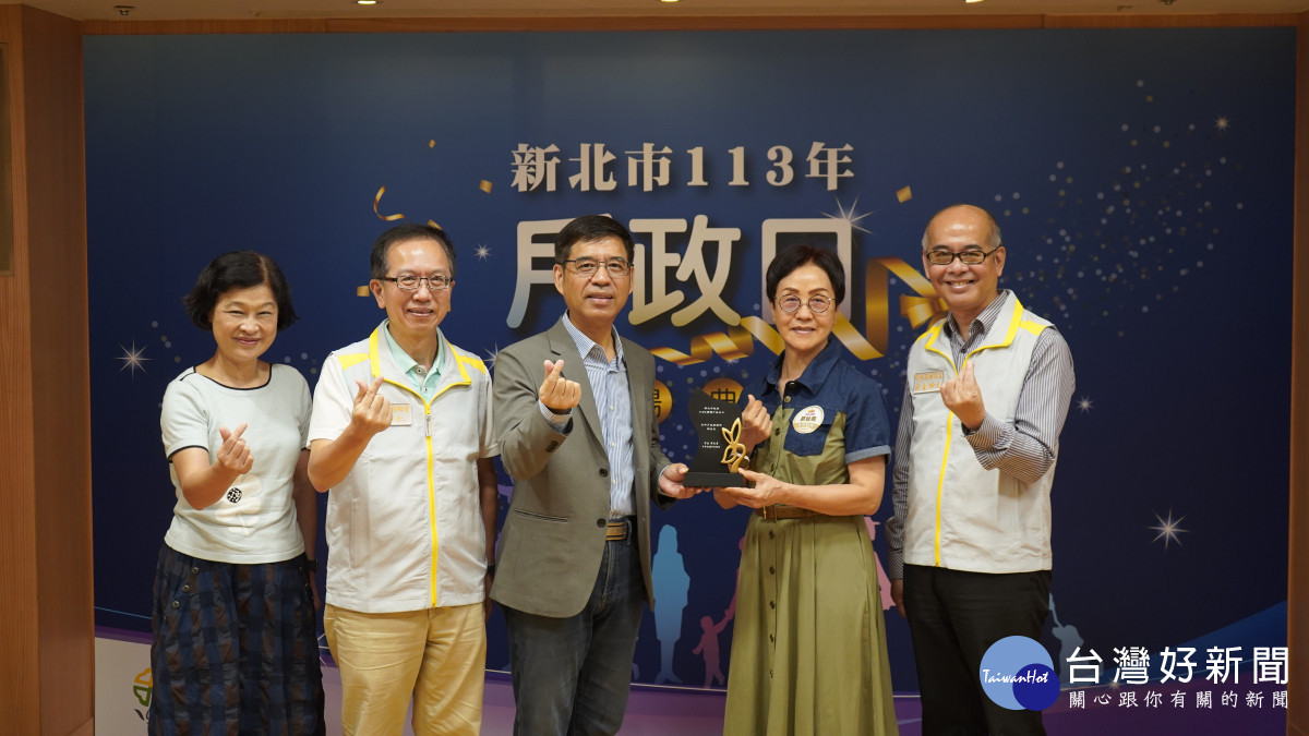永和戶所志工胡台美,長期於戶所、醫院及圖書館擔任志工,堪稱多元志工相當熱心。