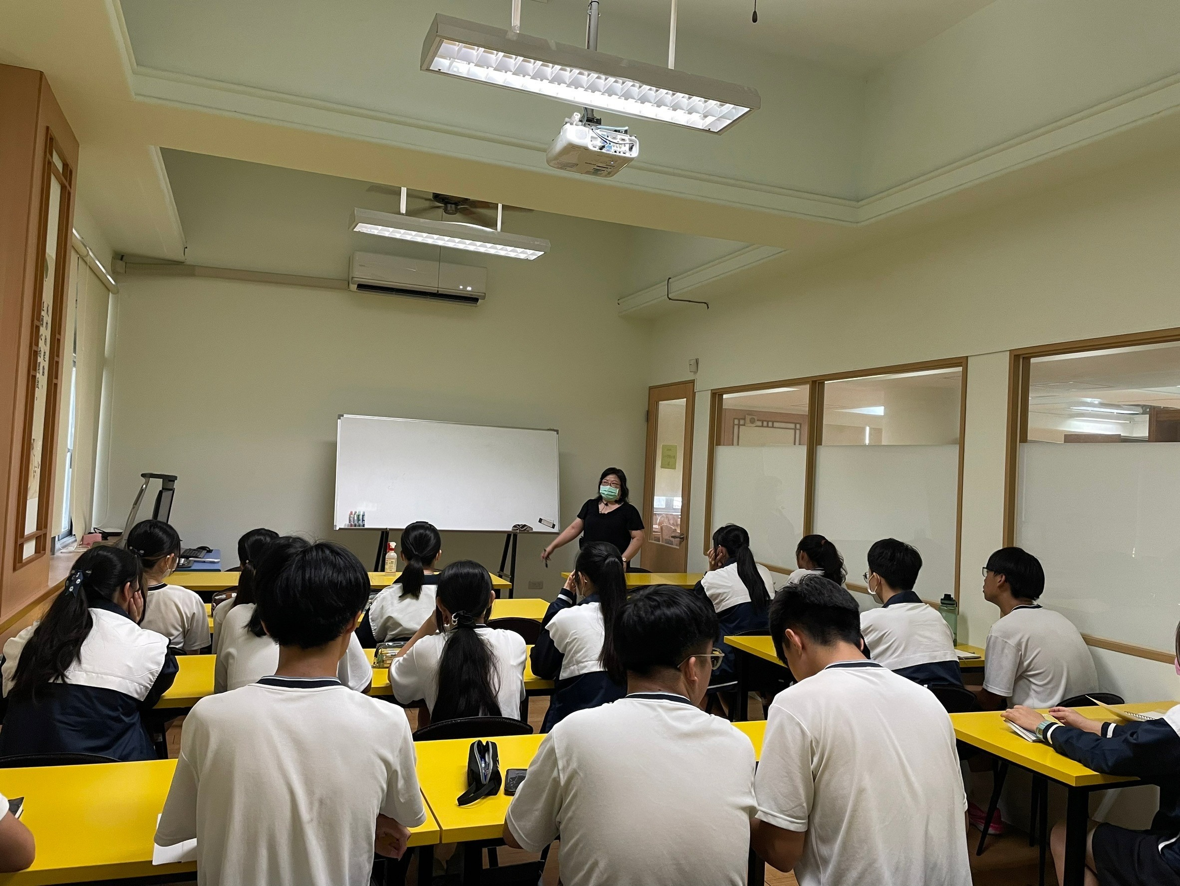 出發前的韓語課程,跟著韓語老師學習簡單韓語、韓國禮儀及文化。