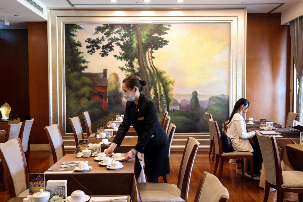 開學時序進入初秋囉!神旺商務酒店「銀柏廳」推出「秋季風情畫」餐飲活動,不限平假日 3人同行享85折,每人最低僅741元起。(圖/神旺商務酒店提供)