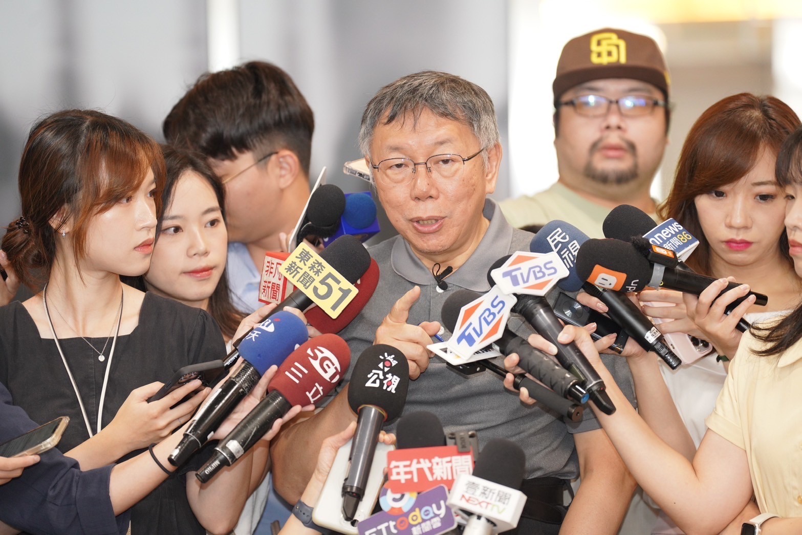【有影】被搜索逾4個小時 柯文哲怒嗆:執政當局說清楚 200 【有影】被搜索逾4個小時 柯文哲怒嗆:執政當局說清楚 199