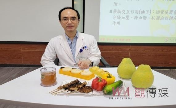 小心血糖飆升視茫茫!台中醫院籲:秋節嗨享月餅、烤肉配啤酒要適量